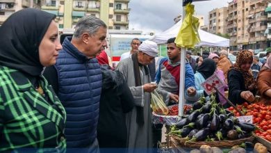 محافظ الإسكندرية.. يتفقد سوق اليو الواحد بمنطقة أبو يوسف بالعجمى