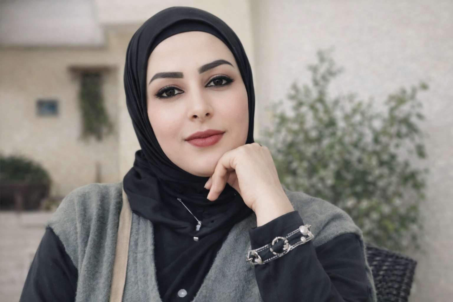 ثُمّ تعود... بقلم : غدير حميدان الزبون