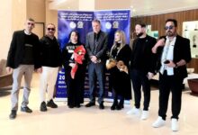 حفاوة جزائرية بالنجوم.. بمهرجان الأيام السينمائية الدولية بسطيف تستقبل هند عاكف وعايدة رياض بالورود