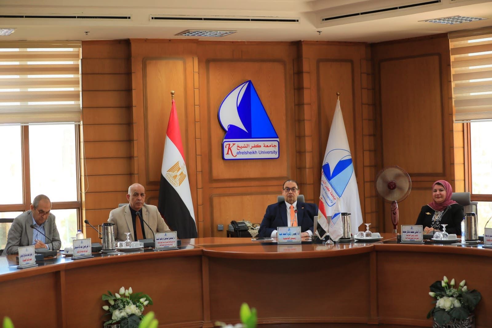 رئيس جامعة كفر الشيخ يترأس مجلس المختبرات والمنشآت