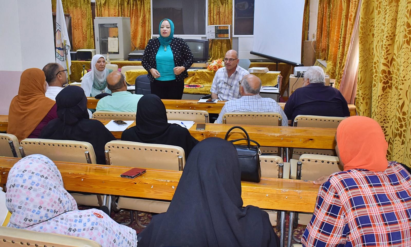 مدير تعليم جنوب سيناء تناقش توظيف أنشطة «التوكاتسو»