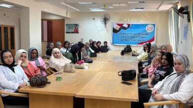ندوة " المجتمع المدني وتعميق الحياة السياسية بإعلام السويس"