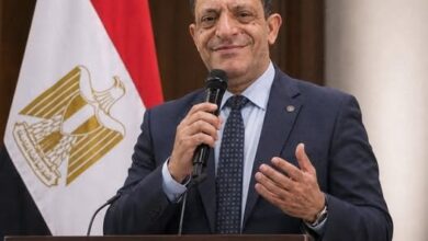 هل يُجبر اللاعب على التعبير عن أفكار لا يؤمن بها؟