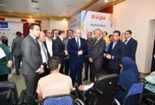 محافظ الفيوم يفتتح معرض "دكان الفرحة"