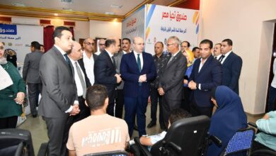 محافظ الفيوم يفتتح معرض "دكان الفرحة"