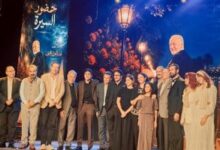 أشرف زكي ويسرا اللوزي وأسرة عبد العزيز مخيون في حفل تأبين مؤثر