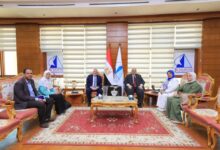 بحث تعزيز التعاون في مجالات الاستزراع السمكي والطاقة النظيفة