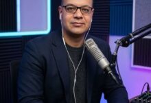 كيف تحول المجتمع المصري من "حامي الدار" إلى "متفرج بالهاتف"؟