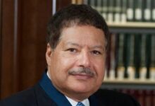 في ذكري وفاة العالم الدكتور أحمد زويل الذي سبق عصره