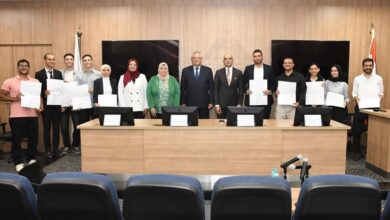 رئيس جامعة عين شمس يكرم طلاب كليتي الهندسة والحاسبات والمعلومات