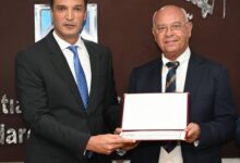 وزير الصناعة يكرّم الزنوكي للأجهزة الكهربائية عن منتجات «تاتش»