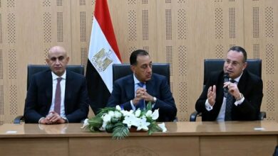 رئيس الوزراء يلتقى أوائل طلبة شهادة الثانوية العامة