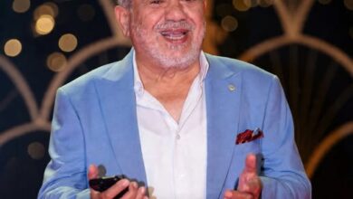 محمد محمود.. فنان الكوميديا الراقية وصاحب البصمة الخاصة في المسرح والدراما