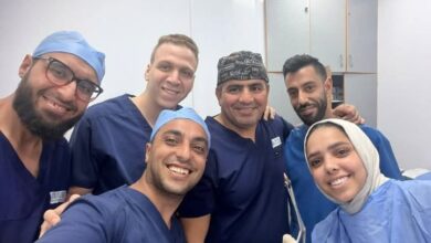 فريق طبي بقصر العيني ينجح في استخراج رصاصة غائرة من وجه مريض بالمنظار الضوئي دون جراحة تقليدية