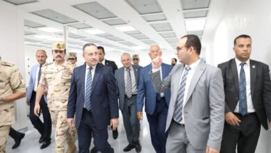 وزير التعليم العالي والقائم بعمل وزير الثقافة يتفقد الجامعة المصرية اليابانية