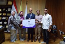 رئيس جامعة بني سويف يستقبل فريق الجامعة الفائز بالمركز الأول في مسابقة مدينة زويل