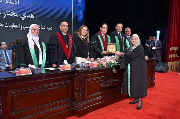 جامعة القاهرة تحتفي بتخريج دفعة 2025/2026 من كلية الحاسبات والذكاء الاصطناعي