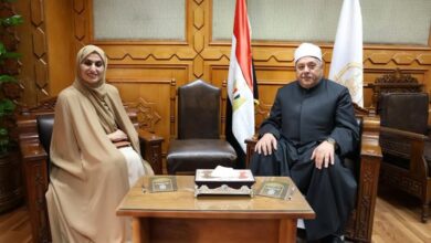 الشيخ أيمن عبد الغني يستقبل السيدة نجلاء الشامسي رئيس البحث العلمي للاستثمار