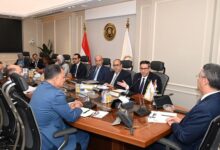 وزير التموين يبحث مع وفد البنك الإسلامي للتنمية والمؤسسة الدولية الإسلامية