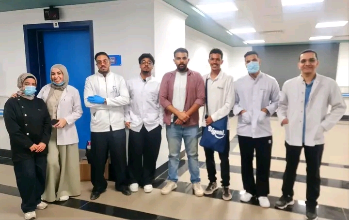 كلية طب الفم والأسنان