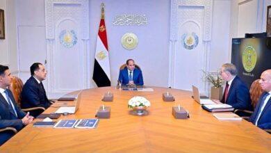 رئيس الجمهورية يجتمع برئيس مجلس الوزراء، ووزير البترول ووزير الصناعة