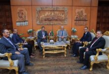 مباحثات حول تركيب محطة رصد زلزالي بجامعة المنوفية