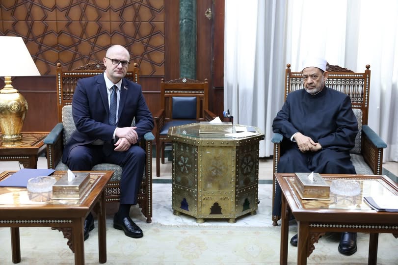 شيخ الأزهر يستقبل سفير بيلاروس لبحث تعزيز التعاون المشترك