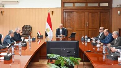 وزير الري يبحث مع اليونسكو تعزيز التعاون في قطاع المياه