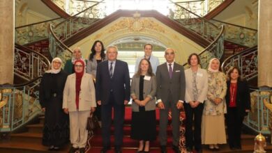 كلية الصيدلة بجامعة عين شمس تستقبل فريق المراجعين والخبراء
