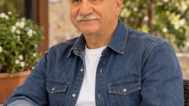  بعض الأصدقاء لا يواسونك... يحملون عنك ثقل حزنك