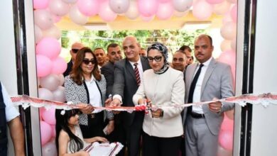 وزيرة التنمية المحلية والبيئة ومحافظ الوادي الجديد يفتتحان المركز التكنولوجى