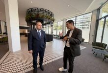 مباحثات وزير التعليم العالي مع رئيس جامعة Aivancity الفرنسية