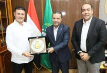 محافظ المنوفية يكرم السكرتير العام السابق