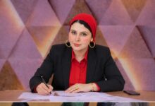 كاريمان مطر تكتب: الفجوة بين الأجيال.. من «الغزو الثقافي» إلى عصر السوشيال ميديا