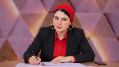 كاريمان مطر تكتب: الفجوة بين الأجيال.. من «الغزو الثقافي» إلى عصر السوشيال ميديا